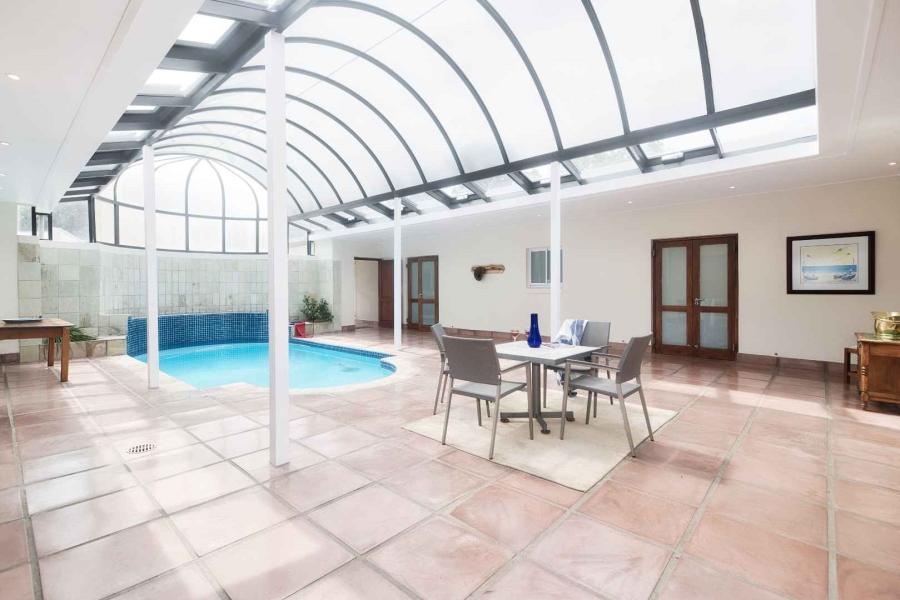 5 Bedroom Property for Sale in Fernkloof Estate Western Cape